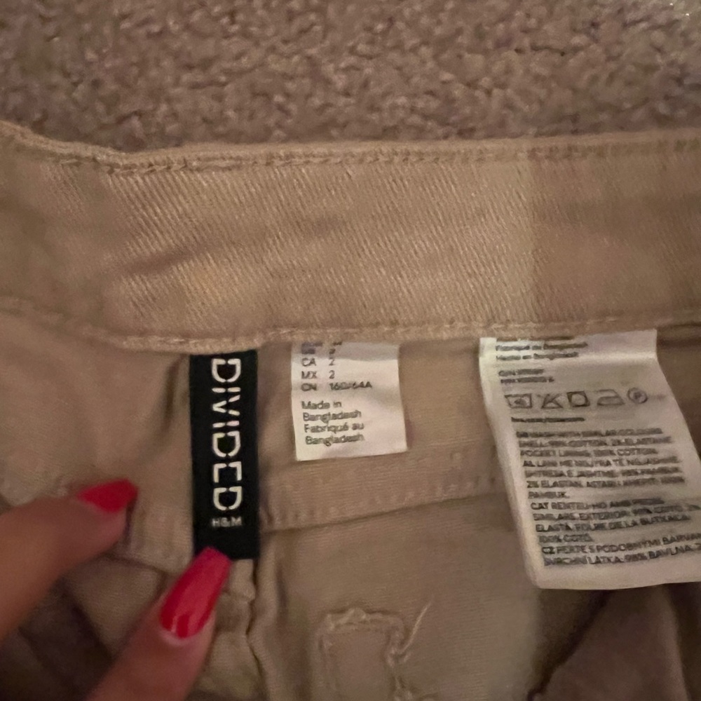 H&M khakis - Picture 2 of 2